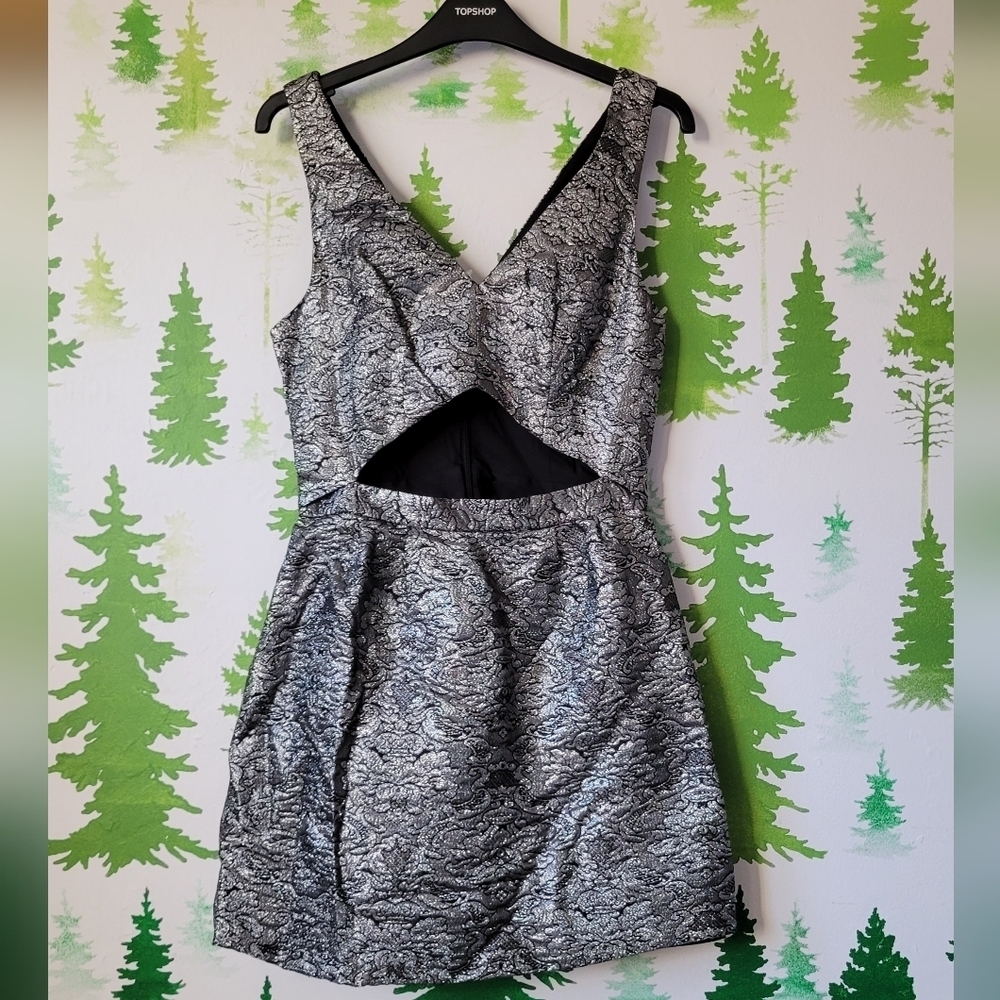 New Topshop Size 2 Cut Out Festive Cocktail Dress.